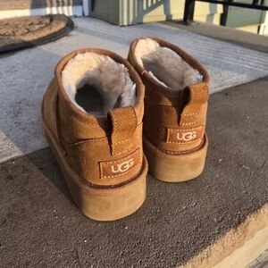 Ugg chestnut ultra mini platform size 3